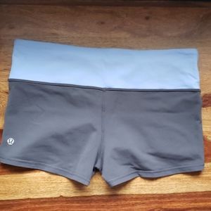 (🌟 2/$36) Grey Lululemon shorts